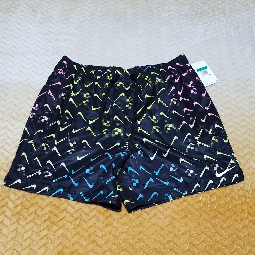 Men's Nike Swim Trunks Size XL NWT-Retail $66.00.